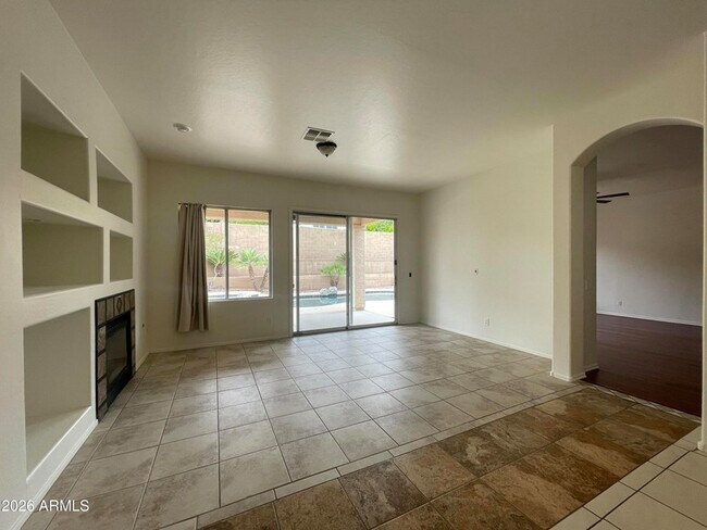 Building Photo - 3820 S Barberry Pl