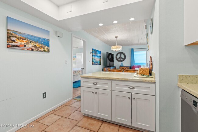 Building Photo - 6300 Jimmy Buffett Mem Hwy