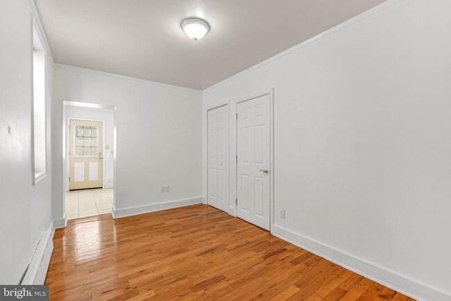 Building Photo - 2440 Carpenter St