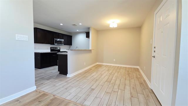 Building Photo - 523 Wood Dr