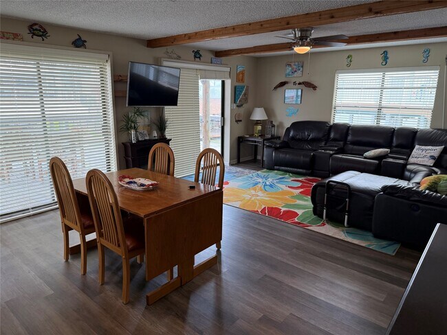 Building Photo - 1222 Oahu Dr
