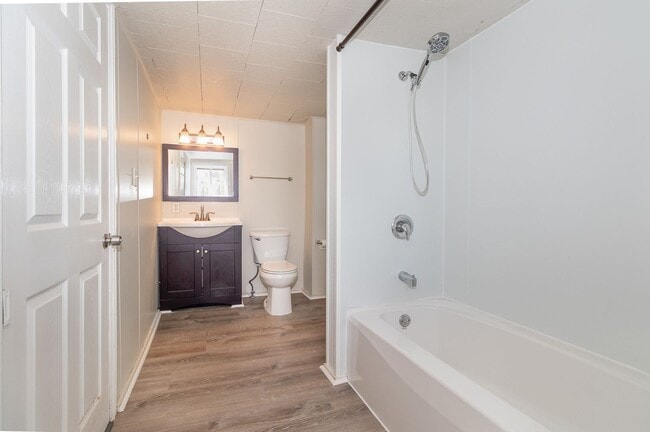 Building Photo - 2 bedroom home in Carlisle!