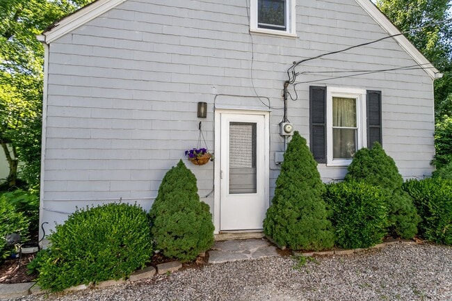 Building Photo - Cute, central columbia home for rent!