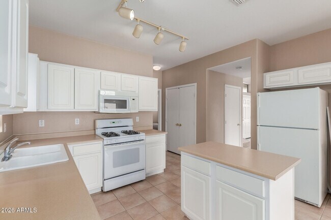 Building Photo - 13391 W Crocus Dr