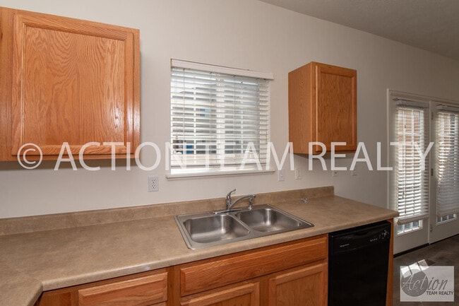 Building Photo - 13533 Venicia Way