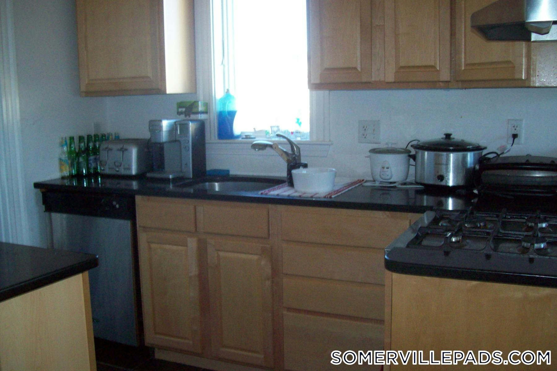 Building Photo - 335 Beacon St