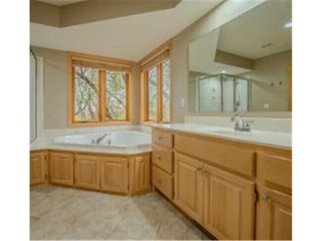 Building Photo - 13856 Essex Trail