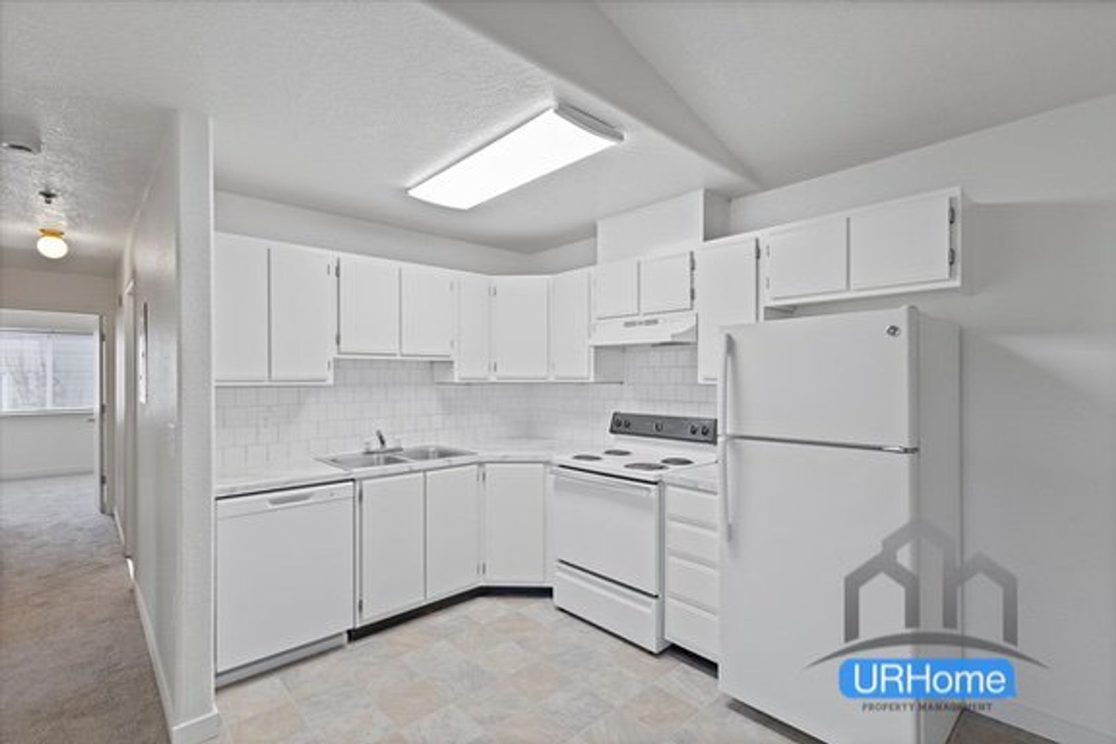 Interior Photo - 120 SE 143rd Ave