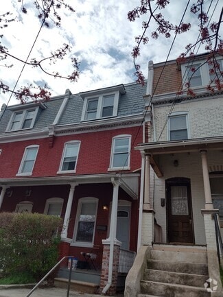 Building Photo - 611 N Franklin St