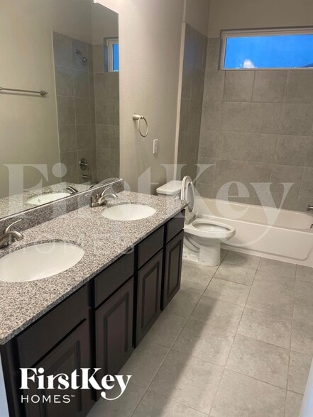 Building Photo - 3219 Walden Breeze Ct