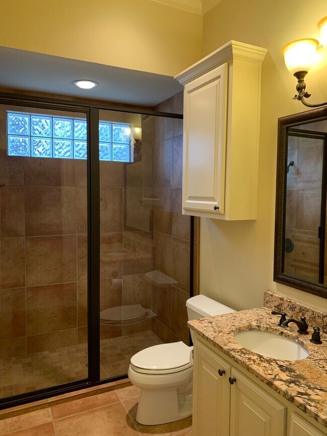 Building Photo - Luxury Garden Home In Tanglewood Terrace!!