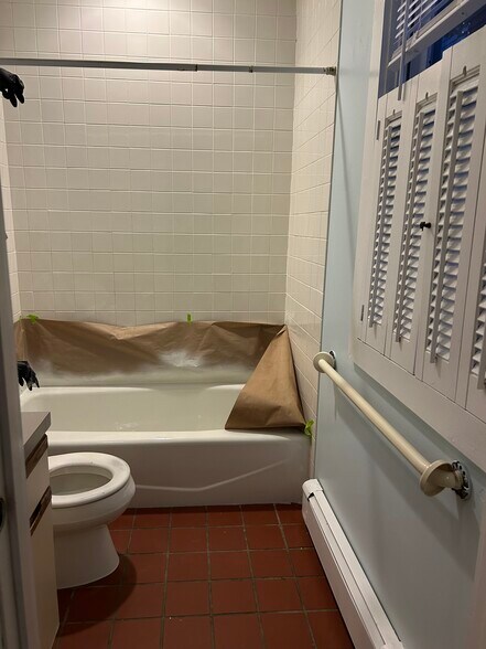 Building Photo - 293 Sidney St