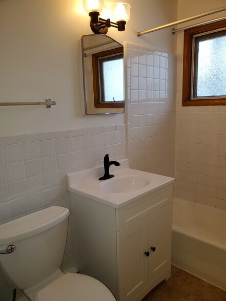 Building Photo - 4909 Ascot Ln