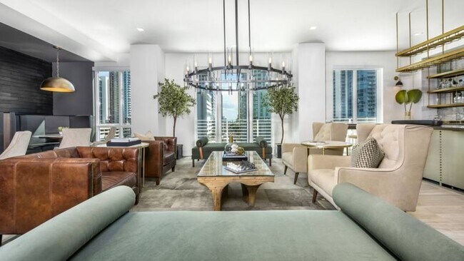 Building Photo - 4 W Las Olas Blvd