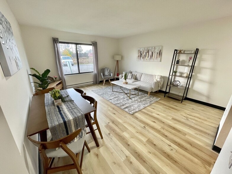 Interior Photo - Bayit Edinboro