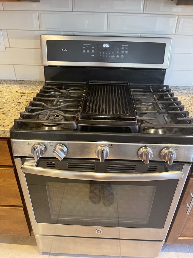 Building Photo - 1355 Cedar Creek Cir