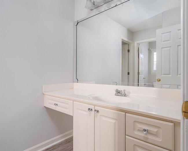 Building Photo - 9445 Stoney Ridge Ln
