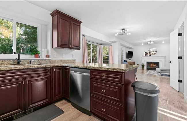 Building Photo - 10311 S Calla Lily Way