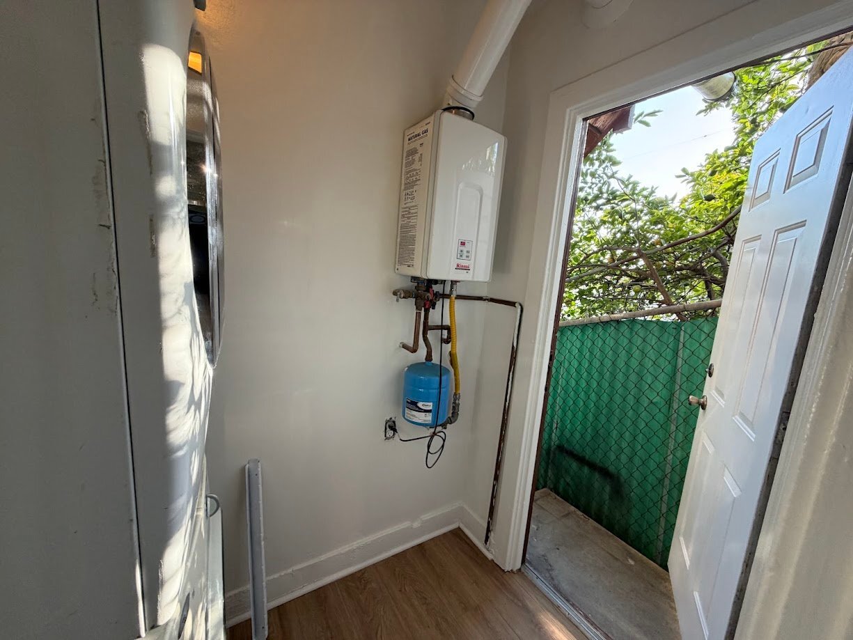 Building Photo - 1939 W Washington Blvd