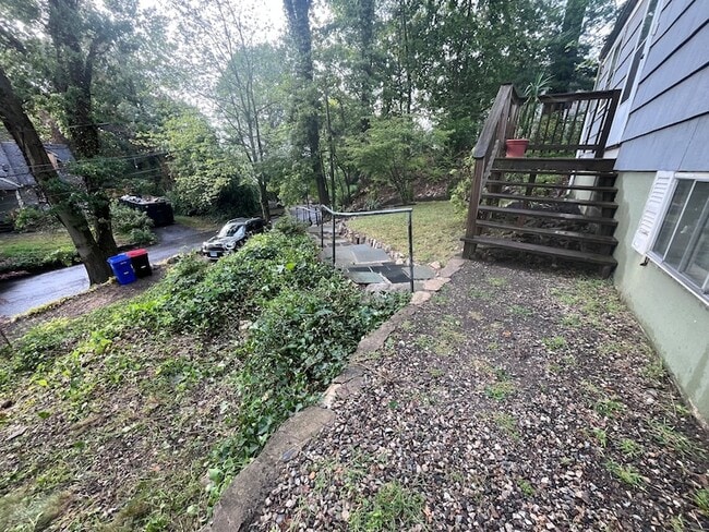 Building Photo - 3 Tryon Ave