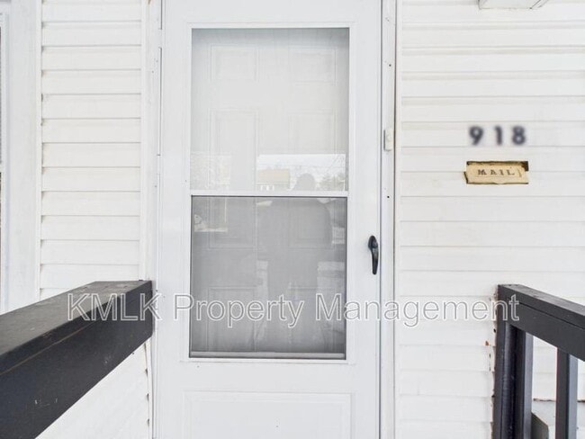 Building Photo - 918 Peckham St