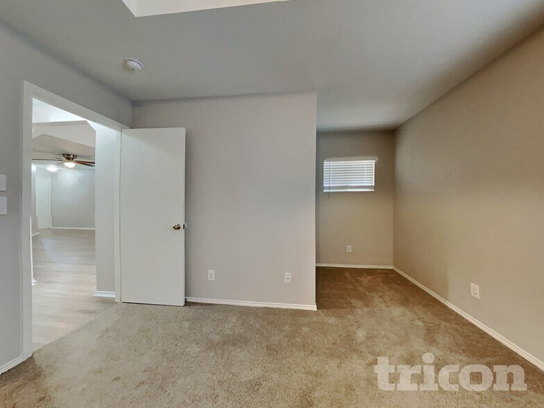 Building Photo - 12222 Autumn Cherry