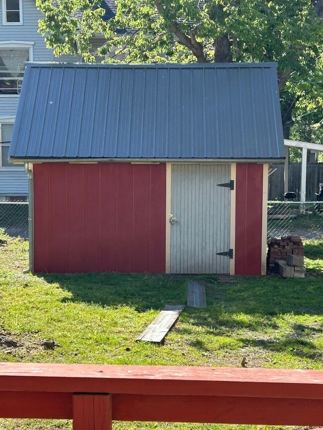 Building Photo - Gorgeous 19th Century Victorian showpiece