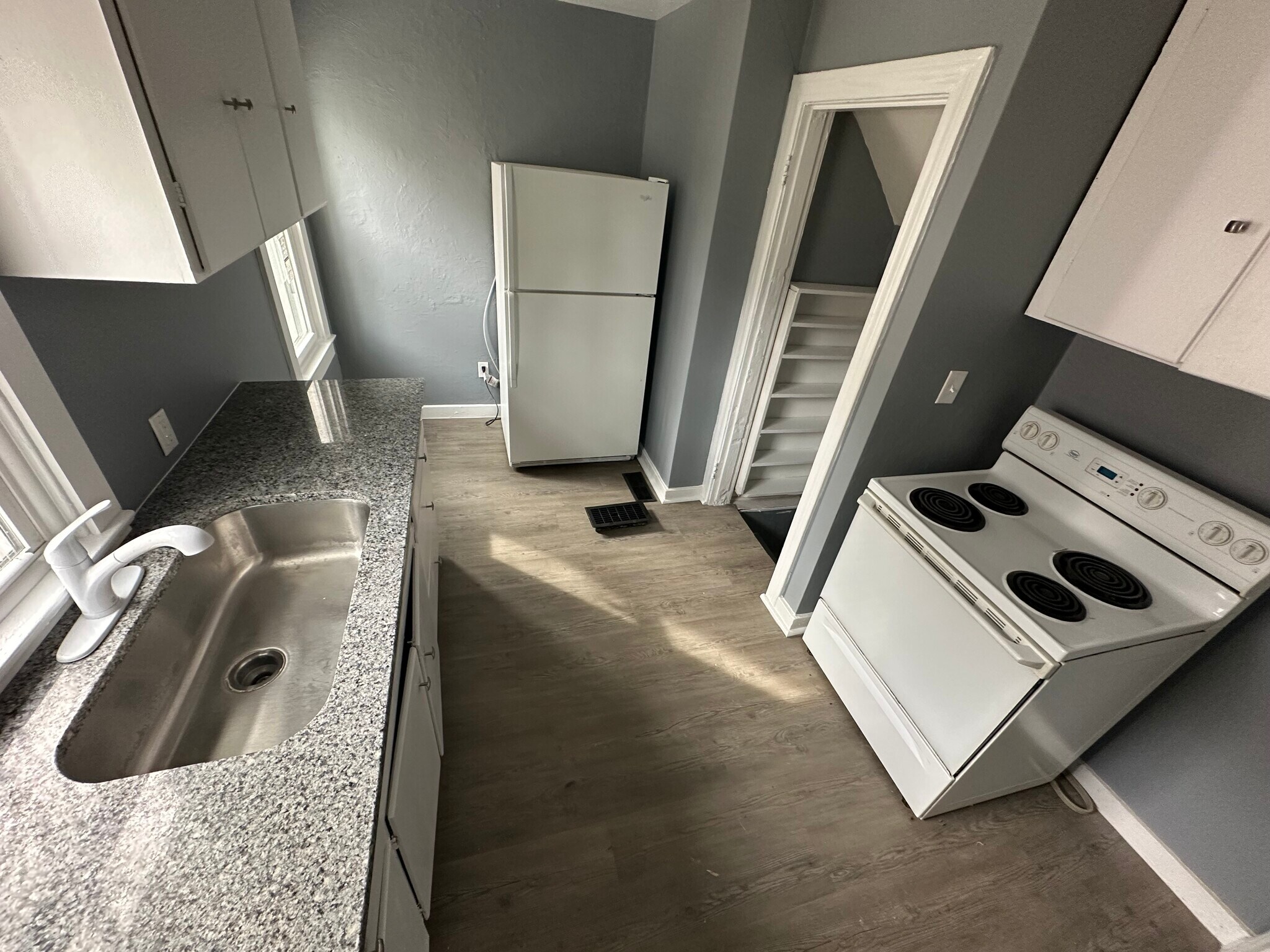 Building Photo - 3000 Larue Dr