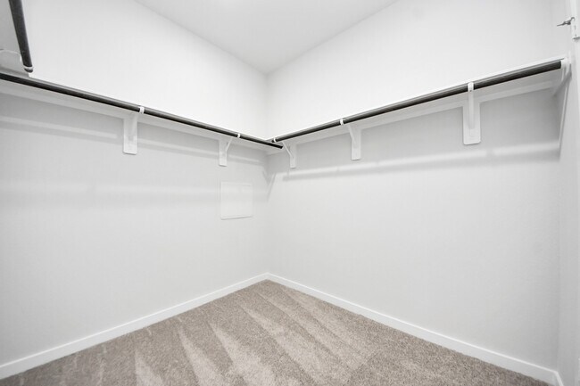 Building Photo - 135 Alset Dr