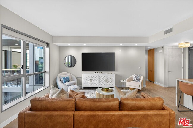 Building Photo - 1755 Ocean Ave