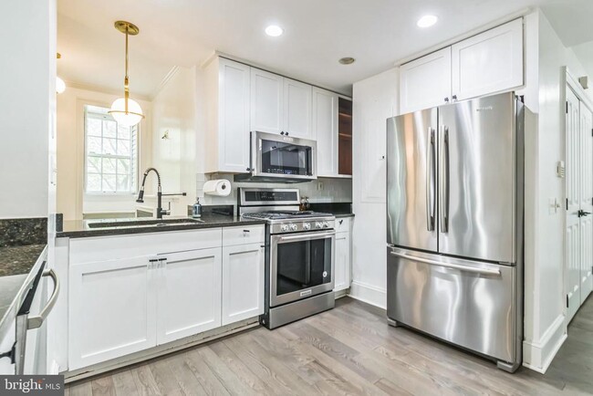 Building Photo - 1750 16th St NW