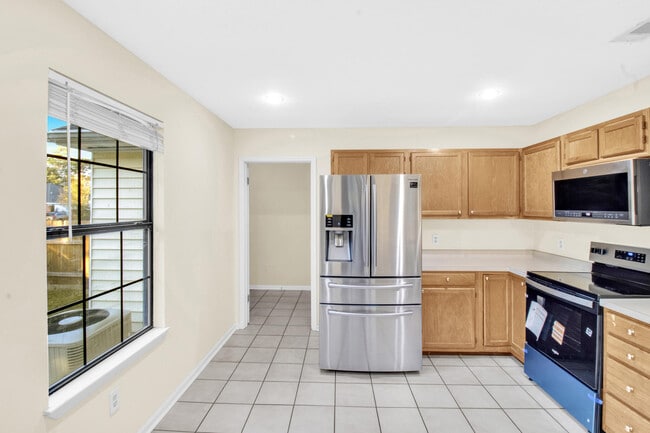 Building Photo - 2232 Fulva Dr