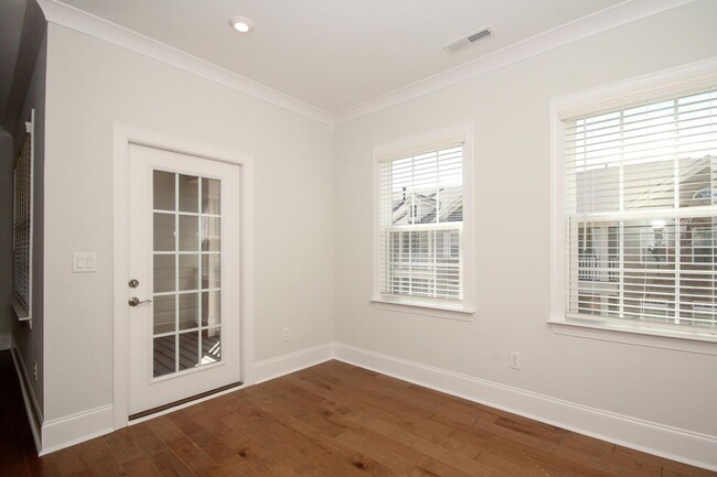 Building Photo - Beautiful John Wieland 3 bedroom 3.5 bath ...