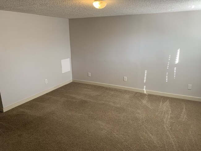 Building Photo - Charming 1-Bedroom Retreat in Vibrant Nash...