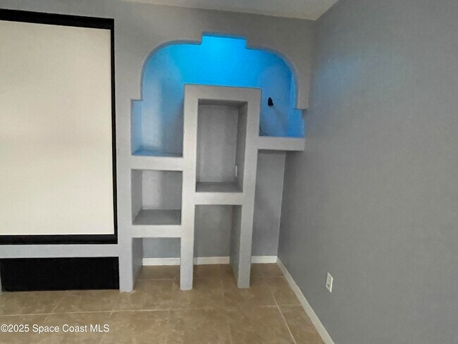 Building Photo - 3072 Chica Cir