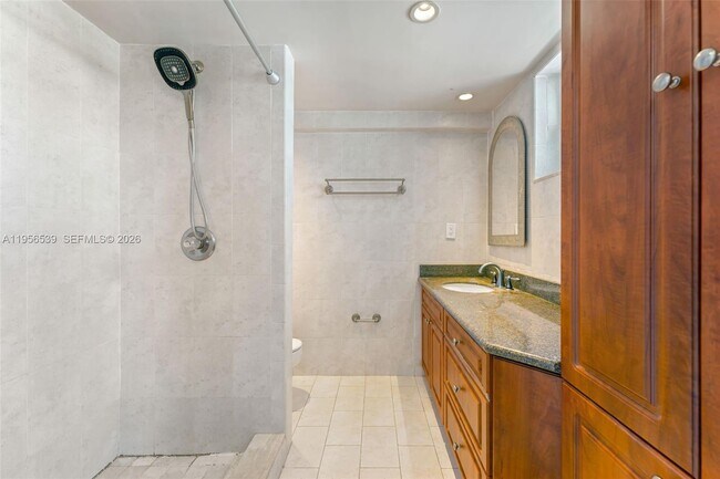 Building Photo - 5005 Collins Ave