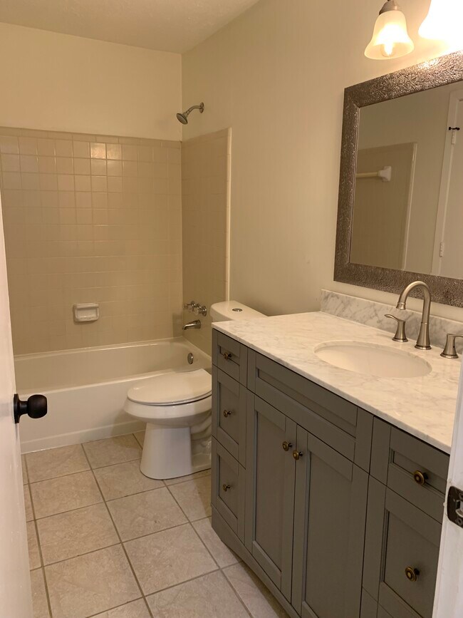 Building Photo - 524 Warm Springs Cir