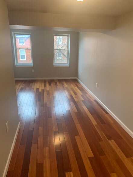 Building Photo - 117 S Wolfe St