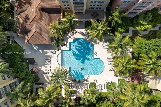 Building Photo - 19901 E Country Club Dr