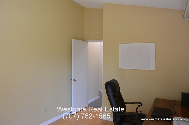 Building Photo - 1505 Abercrombie Way