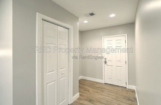 Building Photo - 1133 Brody Ave