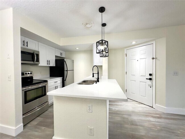 Building Photo - 5140 Conroy Rd