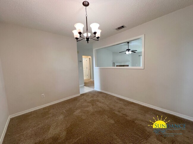Building Photo - 223 Westview Dr