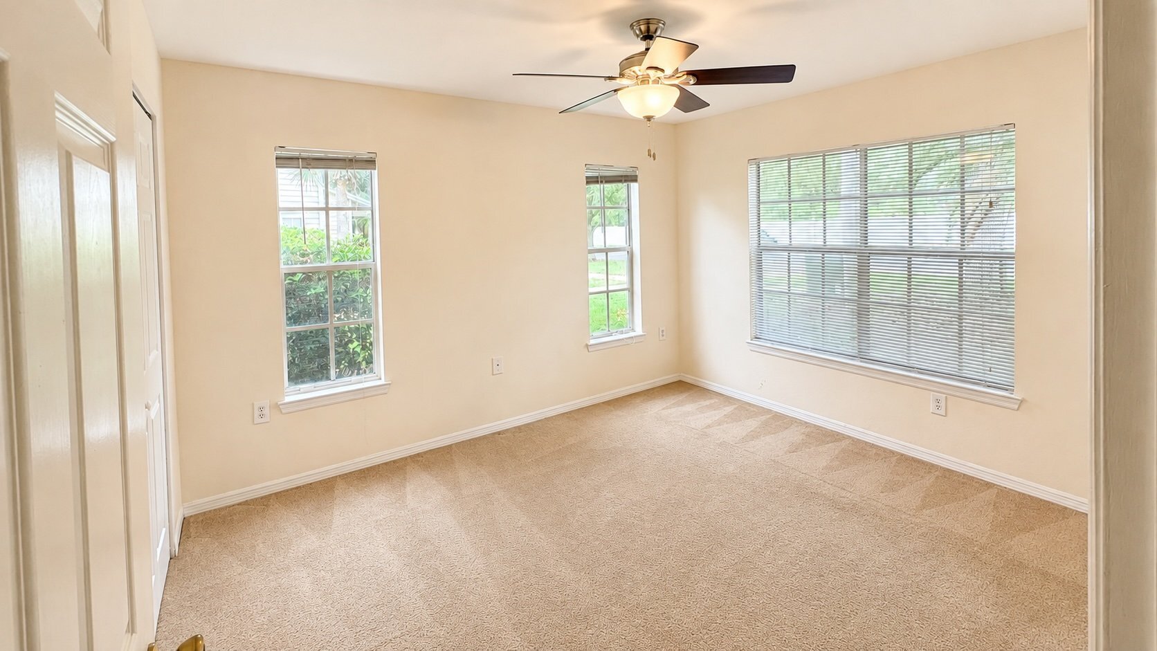 Building Photo - 8917 Manor Loop