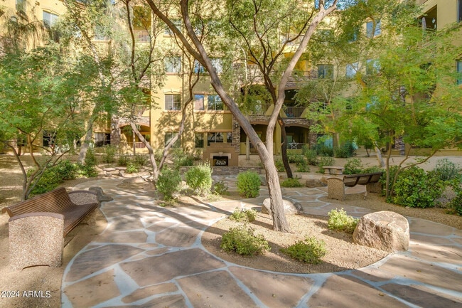 Building Photo - 5450 E Deer Valley Dr