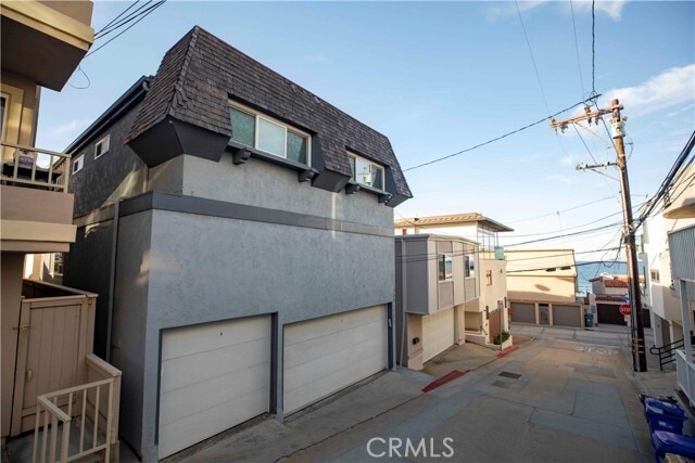 Building Photo - 122 El Porto St