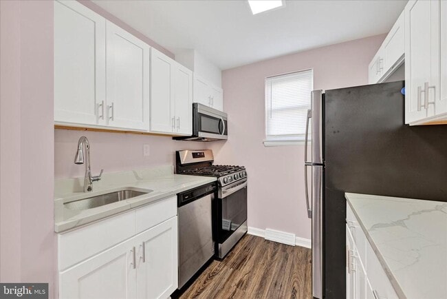 Building Photo - 4411 Falls Bridge Dr