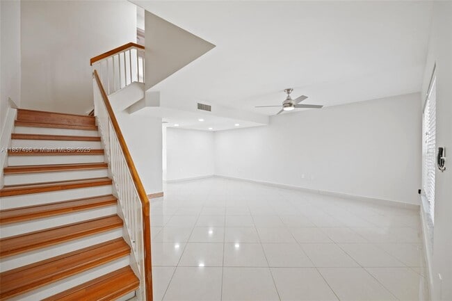 Building Photo - 1382 NW 123rd Ave