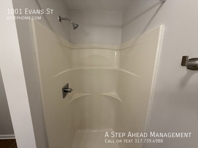 Building Photo - 1001 Evans St