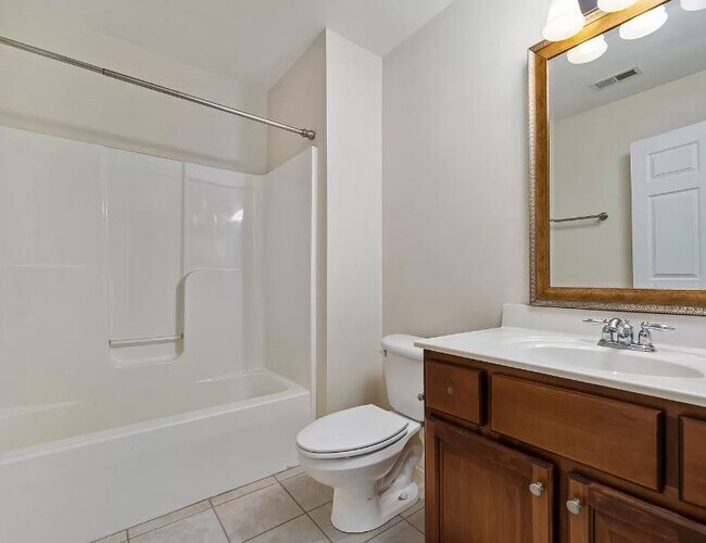 Building Photo - 1709 Cherokee Rd